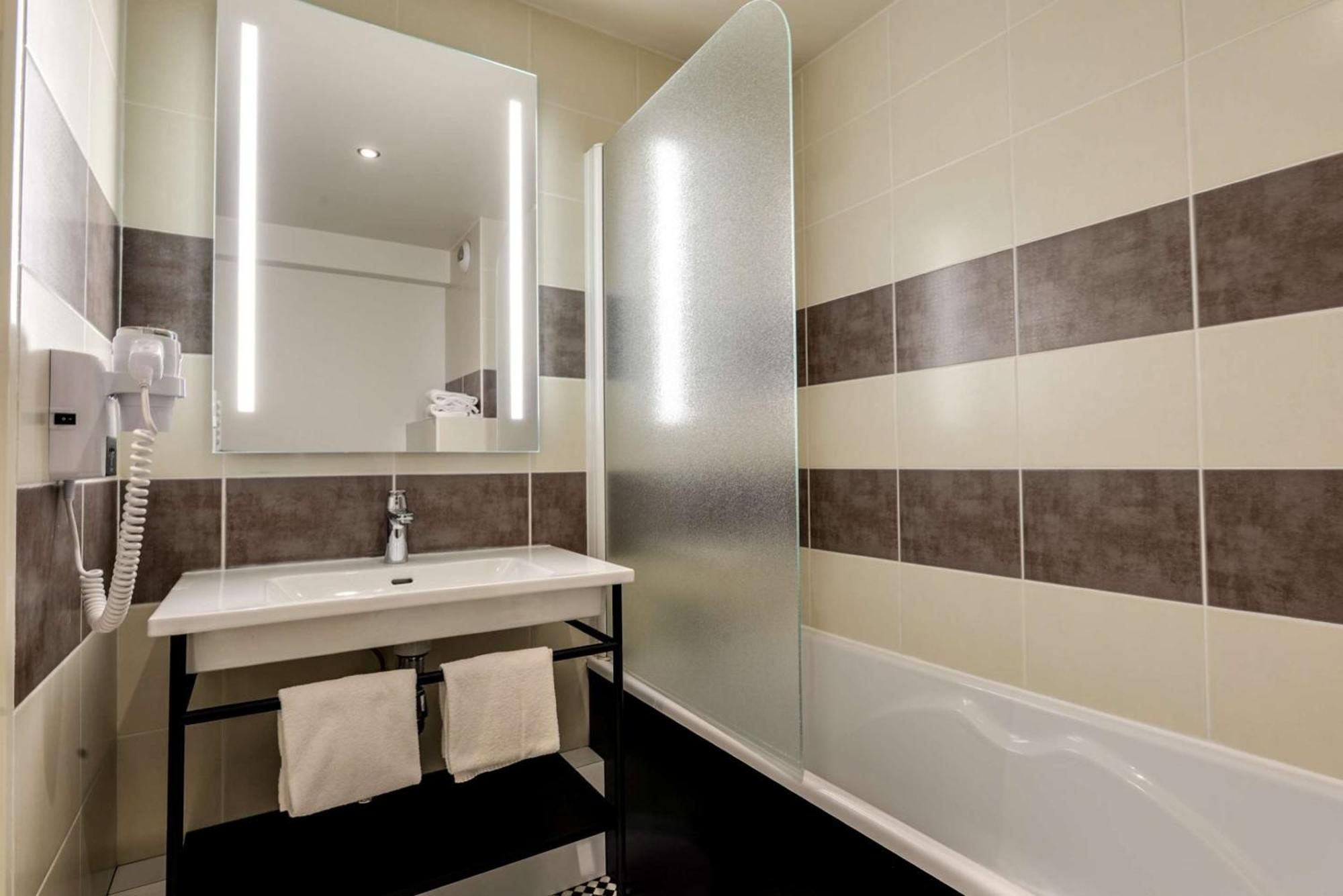 Brit Hotel Du Stade Rennes Ouest Dış mekan fotoğraf